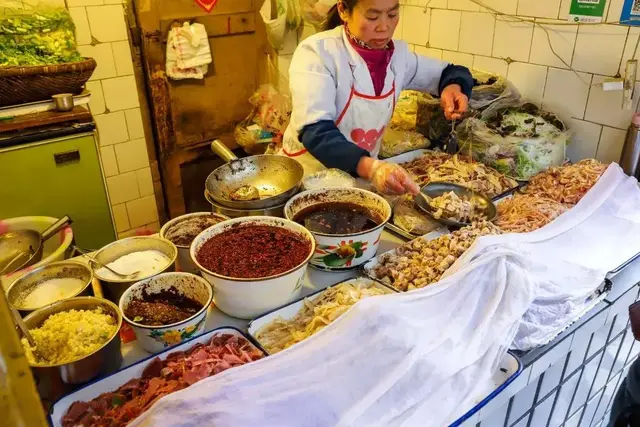 成都的这些新地标、网红美食 你能说出几个？