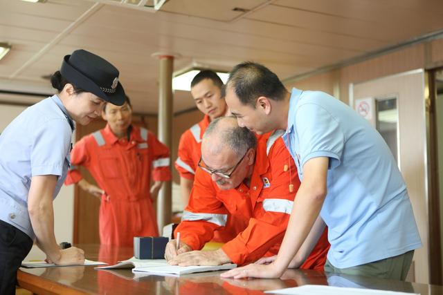 惜别，为了未来重逢……“南海发现”号离深报废