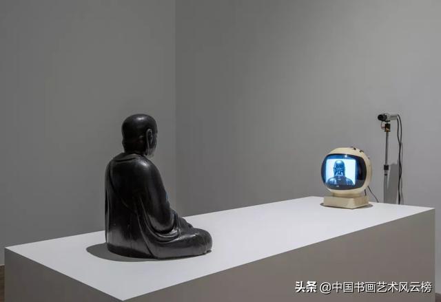 伦敦泰特大展 60年代“爱豆”白南准是如何炼成的？