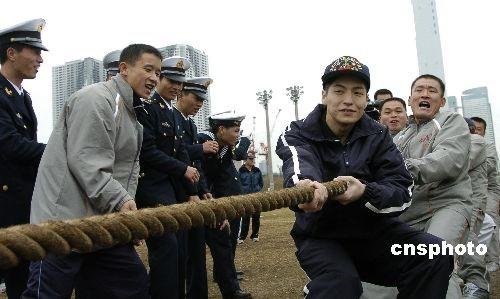 中国海军舰艇时隔十年再访日本，为什么派的是太原舰？