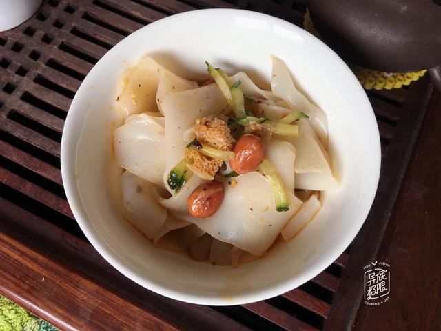 周末到美妞家蹭饭，妞妈做5道菜，荤素搭配，简单味道香
