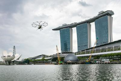 Volvoopter空中出租车飞越新加坡滨海湾