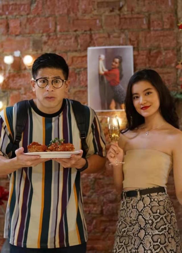 32岁绿叶演员宣布不再与TVB续约 转战新加坡后秒变收视冠军