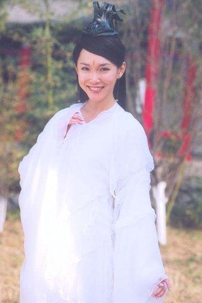 偶遇范文芳夫妇，女神仍年轻，48岁李铭顺却实胖，把老公熬成爹