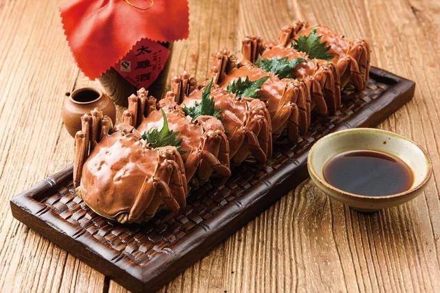 醉蟹、膏蟹、黑胡椒蟹，再来碗秃黄油拌饭 要了老命的京城螃蟹局了解一下