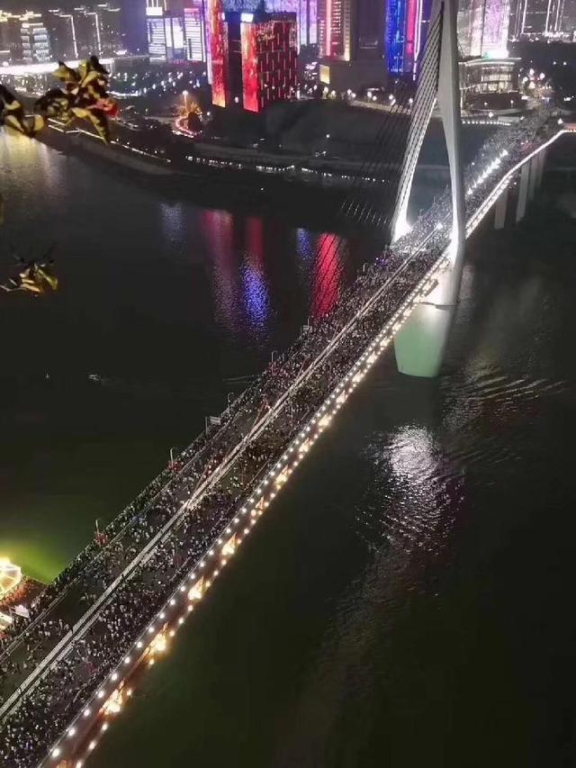 超3859万人次来重庆打卡，“顶级流量”能让重庆房产升值吗？