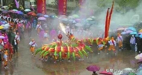 澄海西门蜈蚣舞
