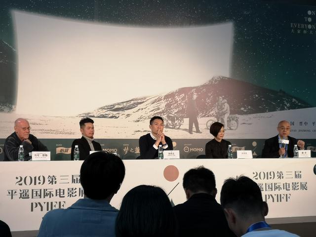 新加坡导影陈哲艺谈《热带雨》中的“担忧”