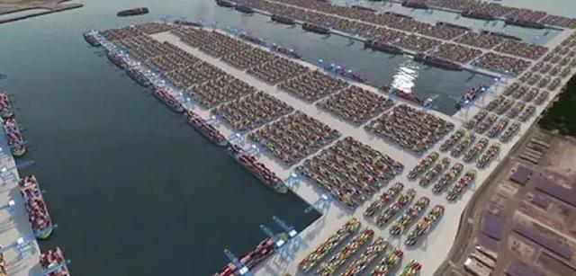 挑战上海，世界最大码头“落户”新加坡