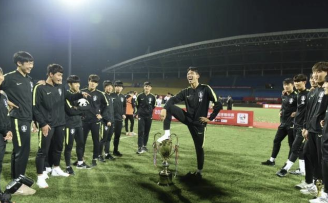 提升士气！U18国青0-3落后连扳三球 这一次没给中国足球丢脸