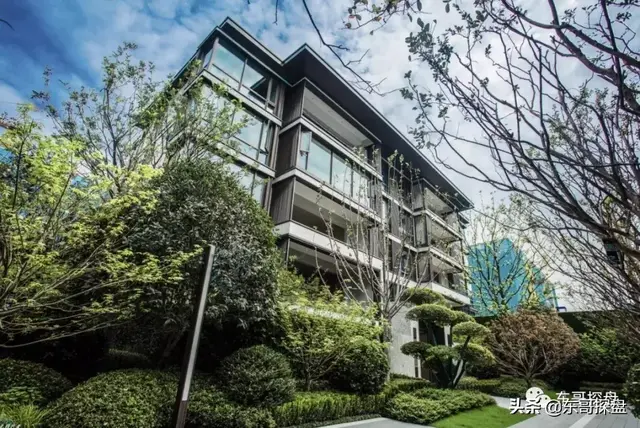 城市新封面，北龙湖这个楼盘绝不缺乏叫板一线顶豪的实力