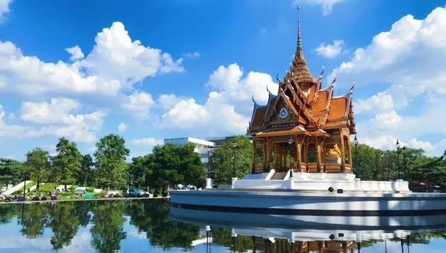 泰国的国际教育真那么好吗？那些在泰国读“佛系”国际学校的学生和家长都怎么样了？