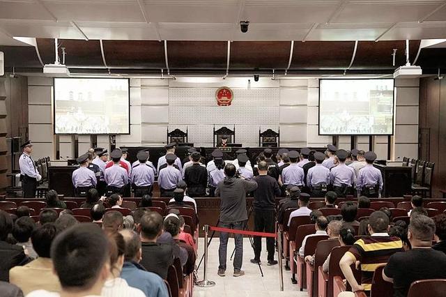 杭州一黑社会性质组织24名成员被判刑，涉案金额16亿元