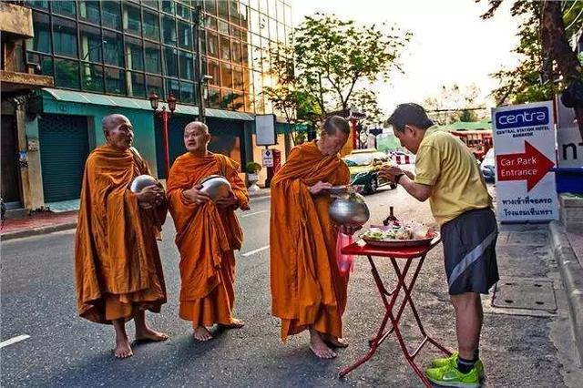 你想留在泰国吗？请说一下理由