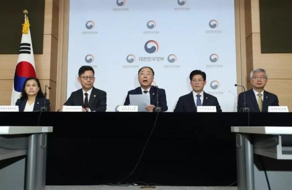 怕了怕了！为了保住美国那点优惠，韩国不当“发展中国家”了……