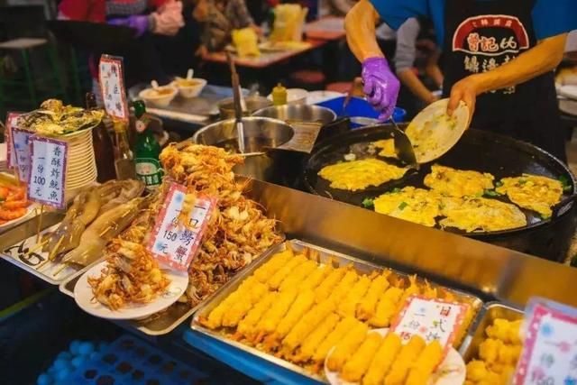 快餐帝国成功赴港上市，开盘暴涨超103%！士林台湾小吃遍布全球