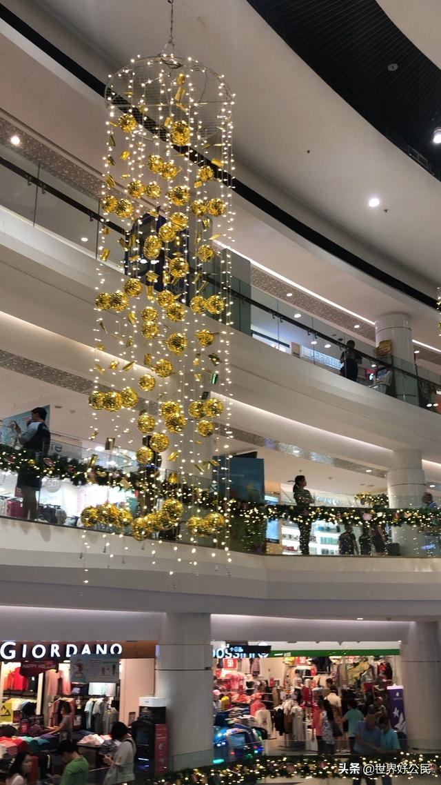 新加坡商场的圣诞气氛
