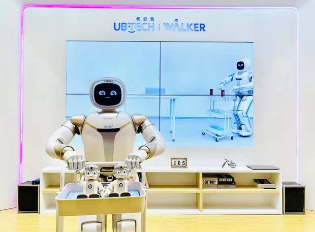 中国企业向阿联酋出口25亿元AI教育项目，系史上最大订单