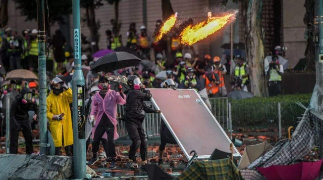 越来越猖狂！刚美国最新乱港计划曝光，目标直指港警