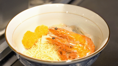 国内第①家！新加坡超人气拉面入驻，专卖一碗橘色「虾皇汤」