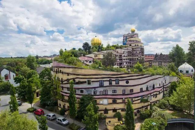 除了螺旋森林，国外十大超级震撼的屋顶花园长啥样