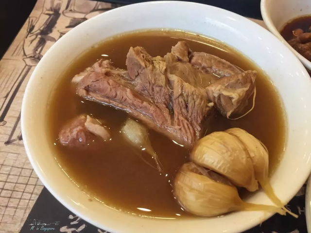 闯南洋的日子里，全靠这一碗肉骨茶续命