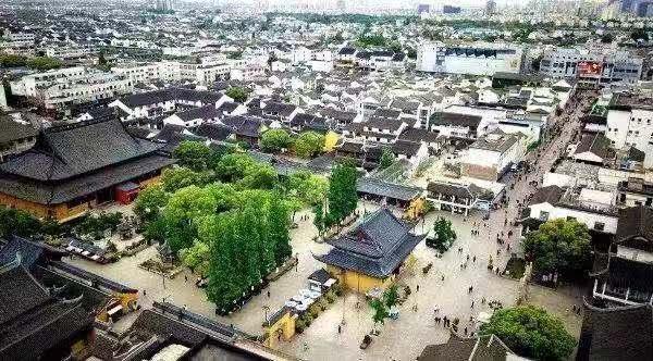 “枫桥经验”到身边：小区警民联动守家门，景点一处有事各方响应