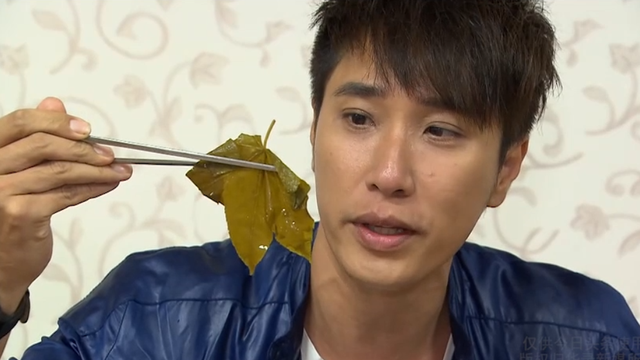 新加坡男子去韩国旅游，本地大妈弄了个特别的菜招待他，他愣住了