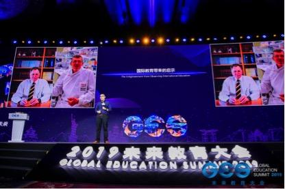 新东方CEO周成刚：好的教育应该是温暖的，带给人远大的目标和理想