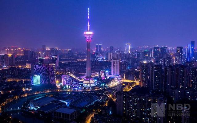 首发《成都夜间经济发展报告》“第一届成都夜间经济发展大会暨花YOUNG成华生活节”15日启幕