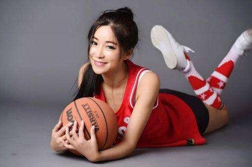 NBA中最美女主播，跟美国富豪离婚后想嫁中国人，颜值堪比卡戴珊