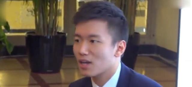 “国民老公”的AB，一个向左，一个向右