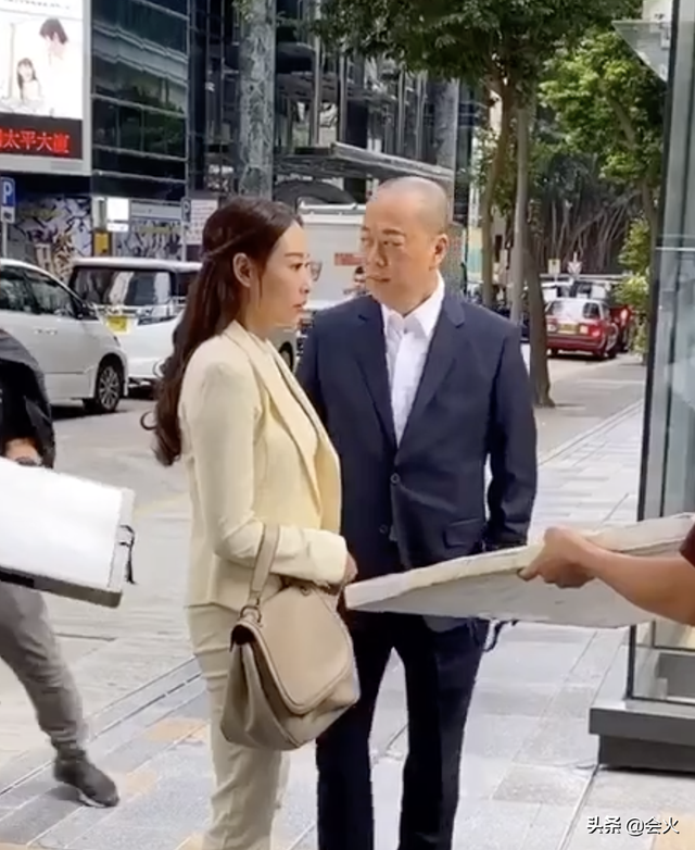 视帝欧阳震华近况罕曝光！老婆是赌王掌上明珠，58岁还拼命工作？