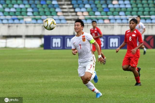 亚预赛-陶强龙梅开二度 U19国青2-0新加坡获连胜