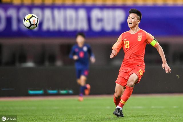 苦胜鱼腩新加坡：U19国青屡失良机，抗衡韩国恐成笑柄