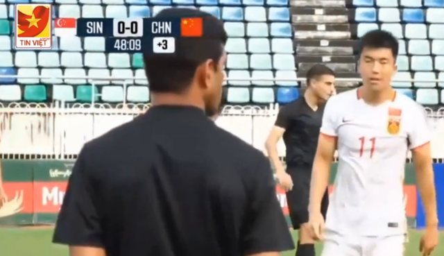 尴尬！U19国足半场0比0新加坡，控球率竟然只有39%