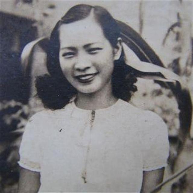 影坛小野猫先嫁电影皇帝，后嫁著名画家，儿子夭折，晚年精神失常