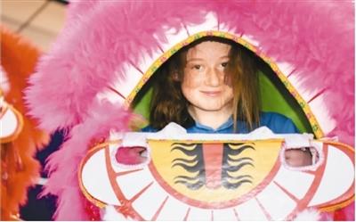 让世界文明百花园群芳竞艳