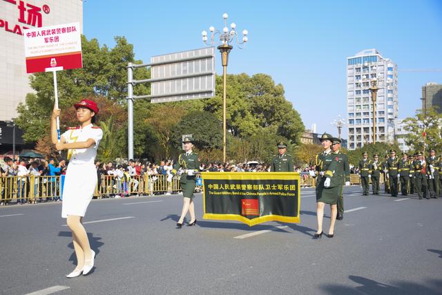 第六届南昌国际军乐节开幕 24支国内外顶级军乐团亮相英雄城