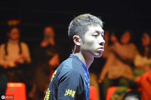 T2钻石赛新加坡站：许昕4-0横扫林昀儒夺冠，张本智和摘得铜牌