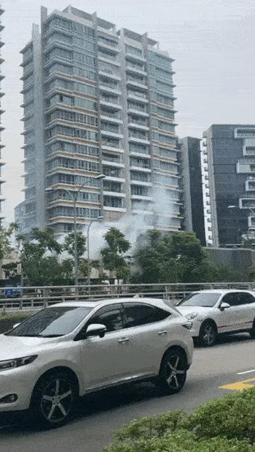 新加坡多处公寓有人故意放浓烟引发报警？