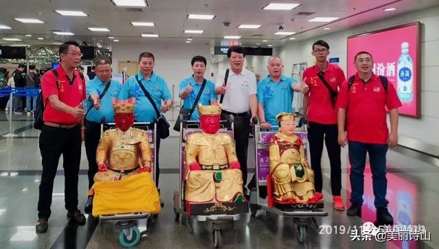 广泽尊王时隔5年后再度乘飞机驾临新加坡