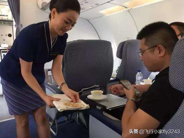 航班上酒水提供吗？看看各国航班的酒水供应种类