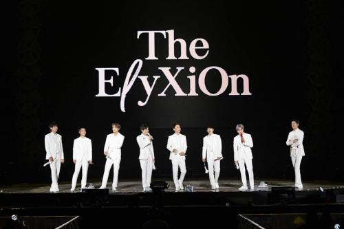 EXO马来西亚吉隆坡演唱会，“爱丽”们引颈常盼的演唱会