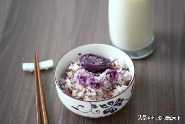 “素”名远扬，安享高寿，开国领袖黄炎培素食50年