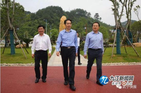 书写新时代文化自信的江西篇章