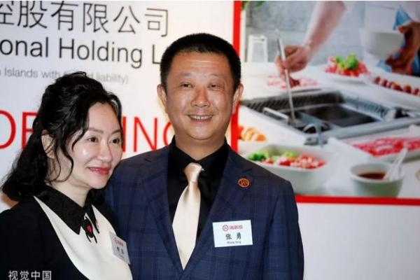 他在中国挣了1210亿 却从四川首富变成新加坡首富