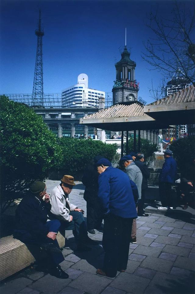 一个日本人拍下中国旧照，记录25年前萧条上海：这里未来会很厉害