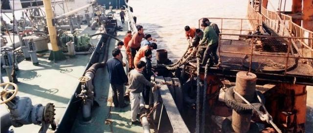 26年前，13名船员在归国途中，历经生死一线