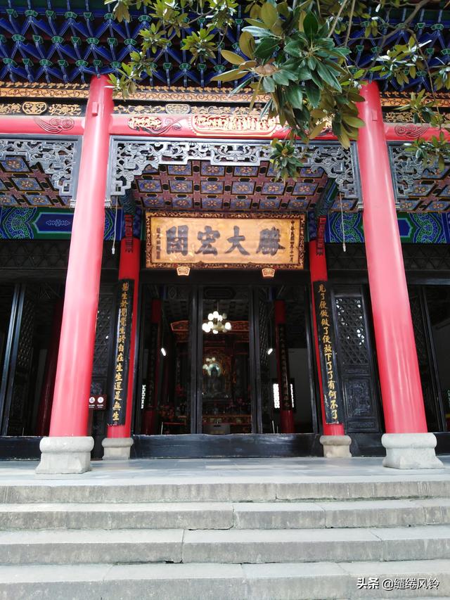 归元禅寺：又称“汉西一境”，据说是武汉地区最灵验的佛教丛林